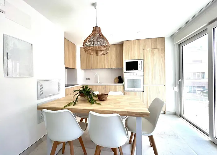 Sunrise Center Lejlighed