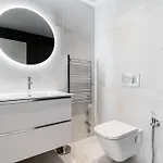 Sunrise Center Apartment