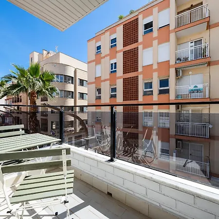 Sunrise Center Apartment *