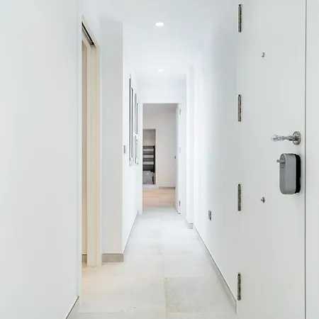 Sunrise Center Apartment *